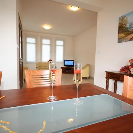 Gorgeous Bungalow By Bay With Private Big Pool Landcaped Gardenwifi * بيسوري