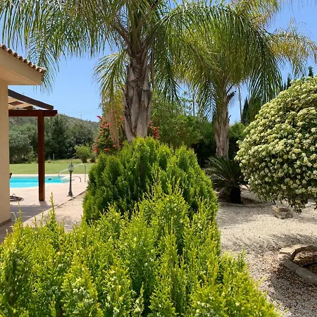 Gorgeous Bungalow By Bay With Private Big Pool Landcaped Gardenwifi