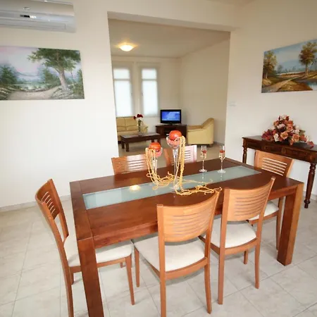 Gorgeous Bungalow By Bay With Private Big Pool Landcaped Gardenwifi * Pissouri