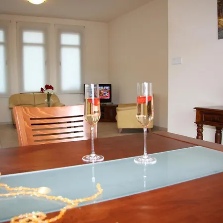 Gorgeous Bungalow By Bay With Private Big Pool Landcaped Gardenwifi Pissouri